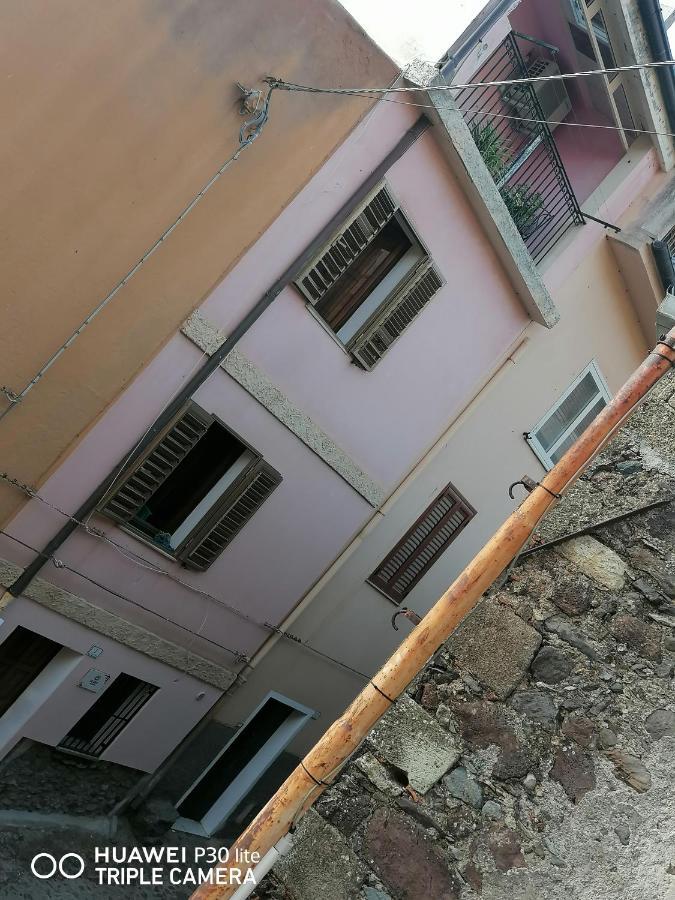 La Casa Di Luisa Apartment Santu Lussurgiu Luaran gambar