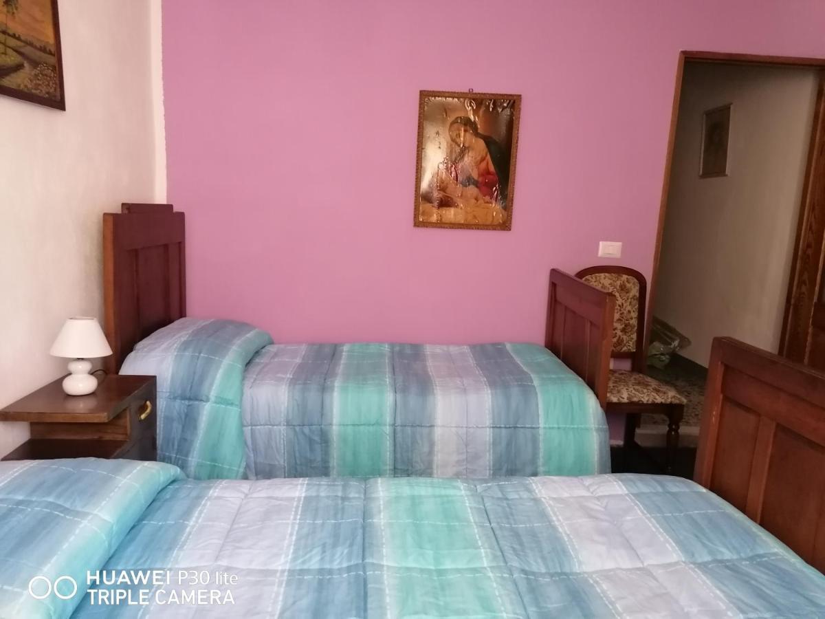 La Casa Di Luisa Apartment Santu Lussurgiu Luaran gambar