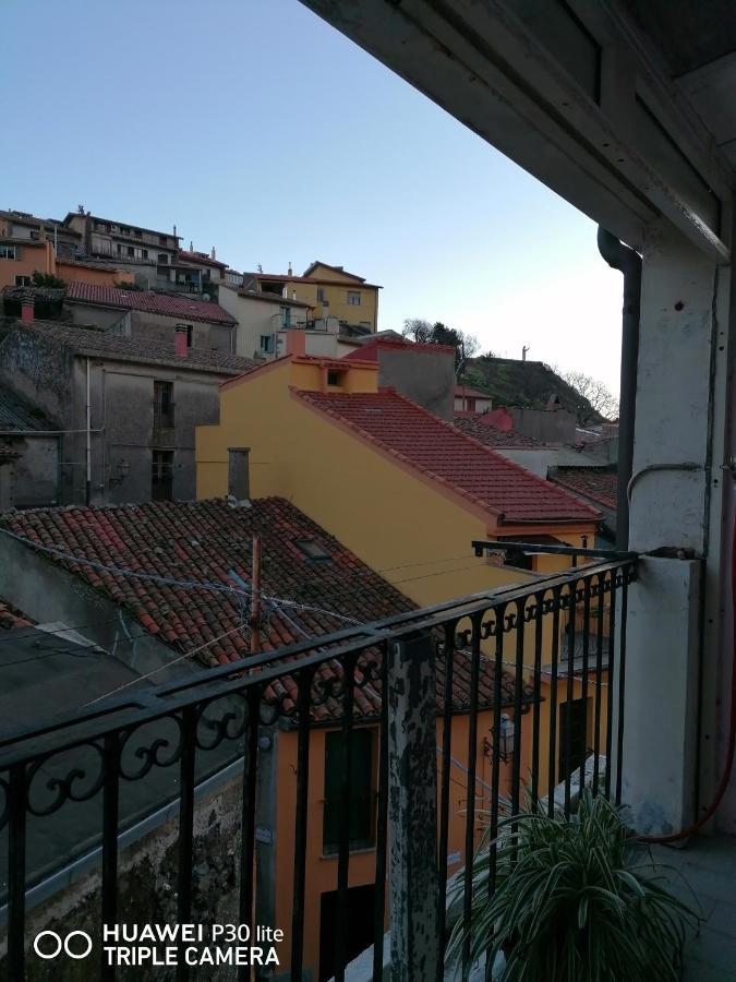 La Casa Di Luisa Apartment Santu Lussurgiu Luaran gambar